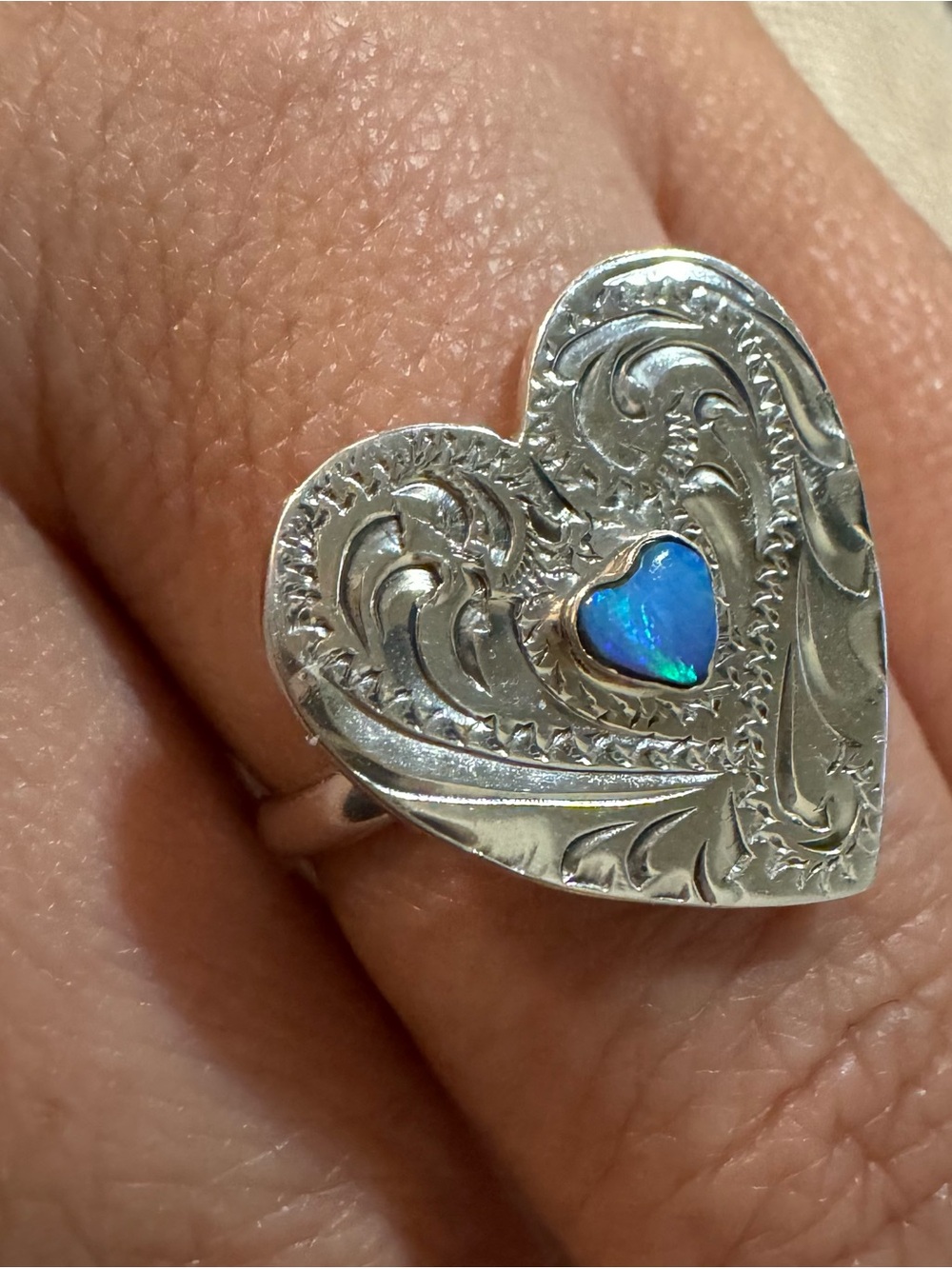 Native American 9.25 Sterling Silver & Turquoise Heart Ring